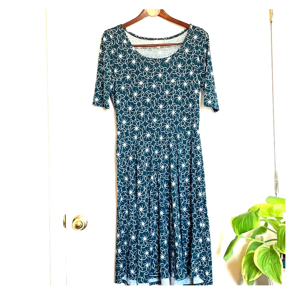 LuLaRoe Nicole Dress